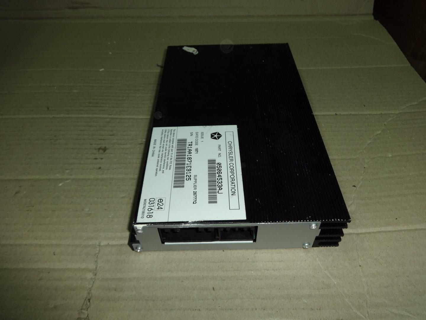 Усилитель модуль Jeep Cherokee 12R 05064533AJ