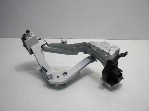 32234762 - XC40 2021 ПРАВЫЙ КРОНШТЕЙН ОКУЛЯР КРЕПЛЕНИЕ 31457752