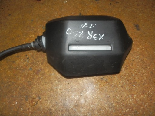 2421221 - Yamaha XSR 700 17R бачок кришка кришка