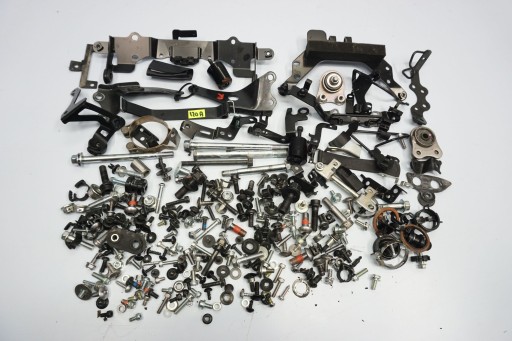 800522860231584 - YAMAHA YZF-R7 22-болты винты