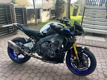 Yamaha MT 10 - кріплення на борт