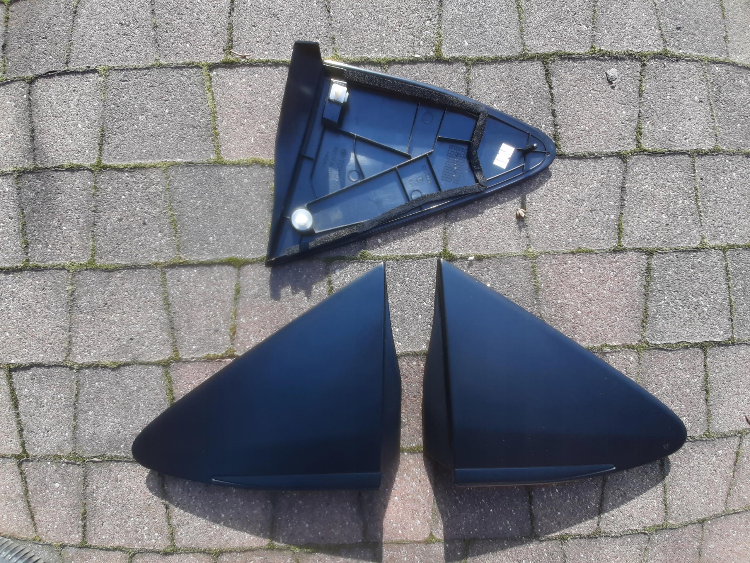 60118-0D110 - Yaris III треугольник крыло торцевая крышка & L / P