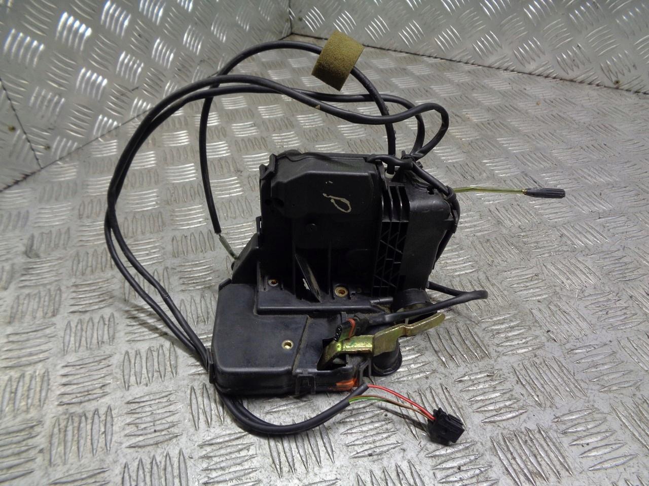 004133112636 - Замок дверей центральний лівий передній MERCEDES W211