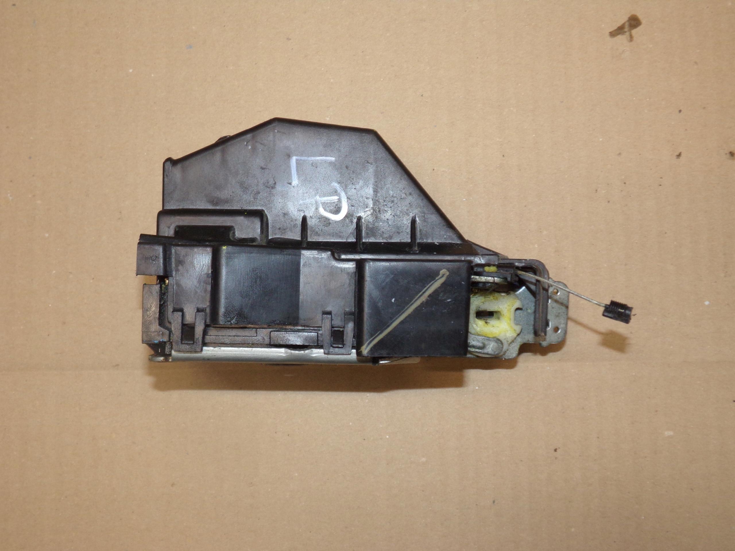 Замок двері лівий 3 двері VW FOX 04-10р. Європа