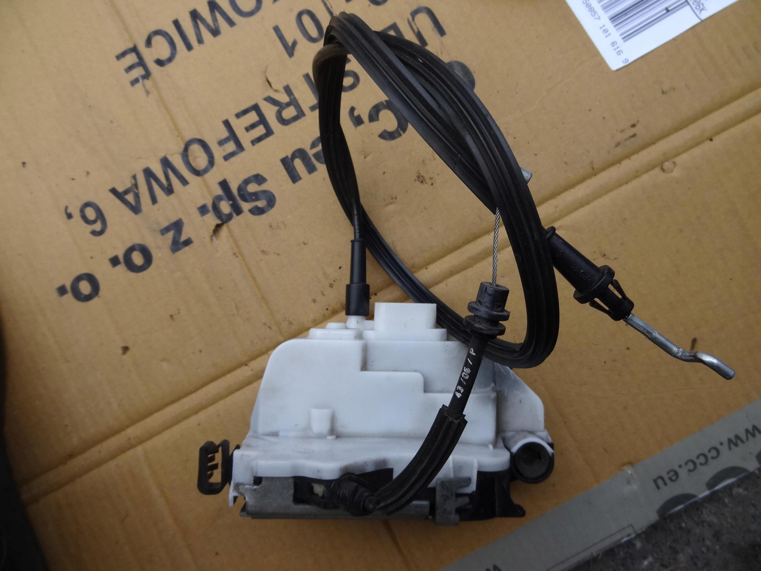 ЗАМОК ЛЕВОЙ ДВЕРИ PEUGEOT 307CC CC
