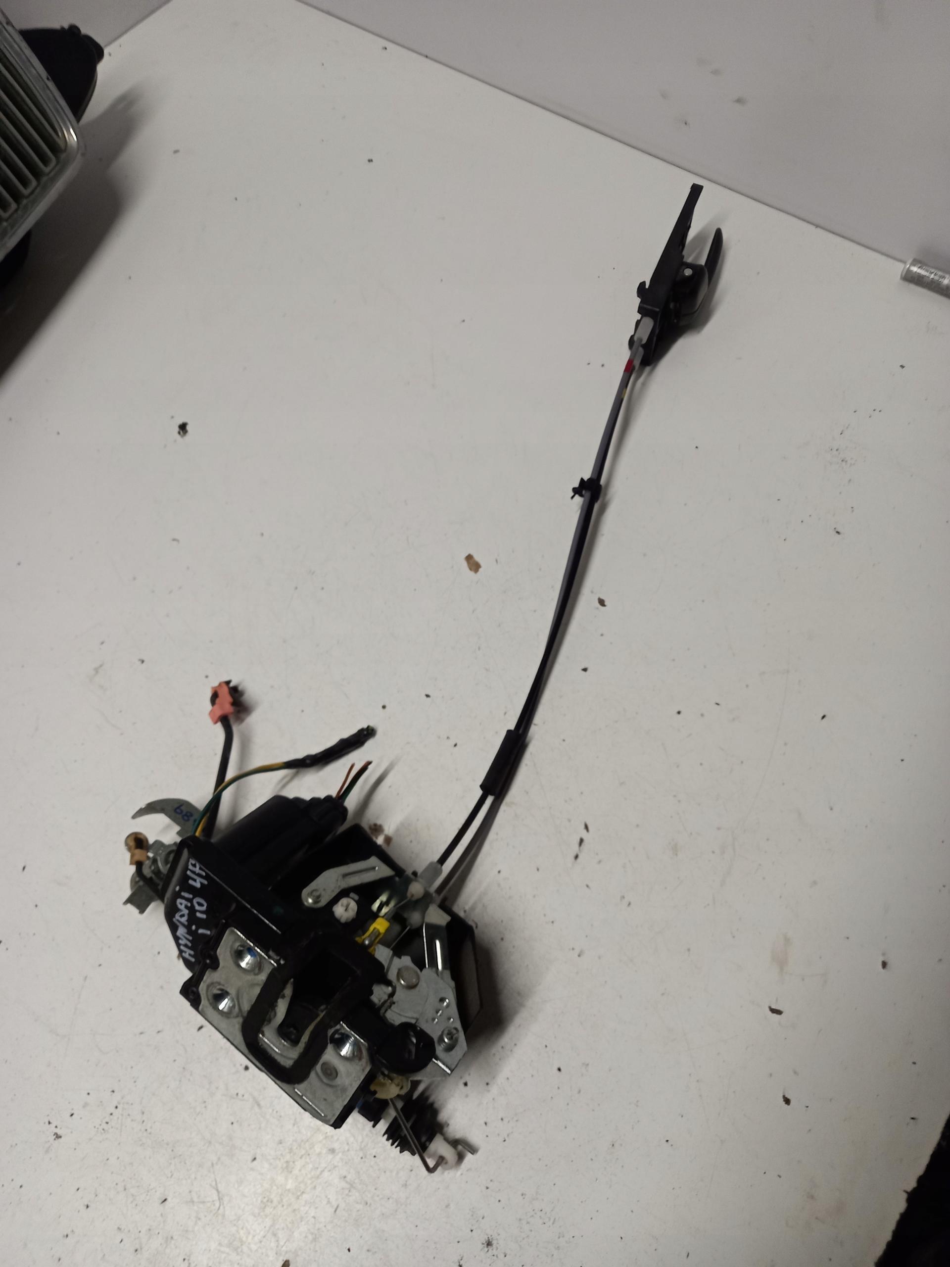 Замок двери передний левый передний HYUNDAI I10