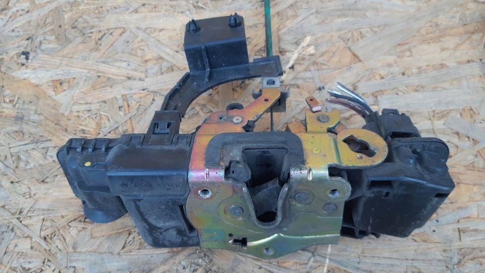 ЗАМОК ДВЕРИ ПЕРЕДНИЙ ЛЕВЫЙ ПЕРЕДНИЙ FIAT STILO