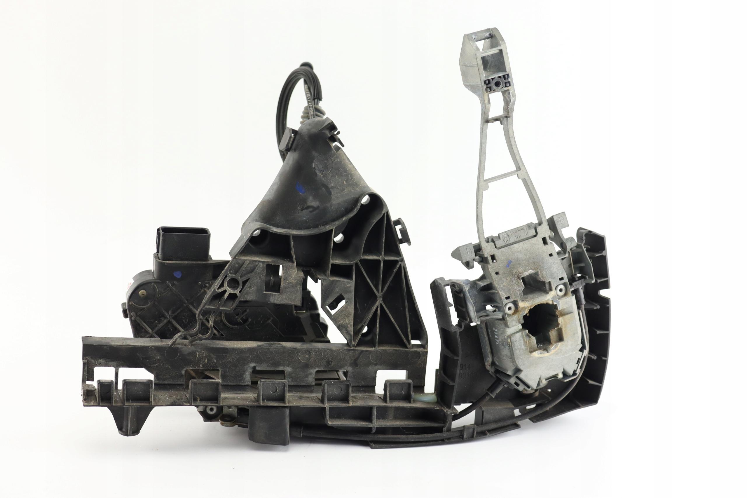 Замок двери левый передний 10 PIN VOLVO V50 30699441