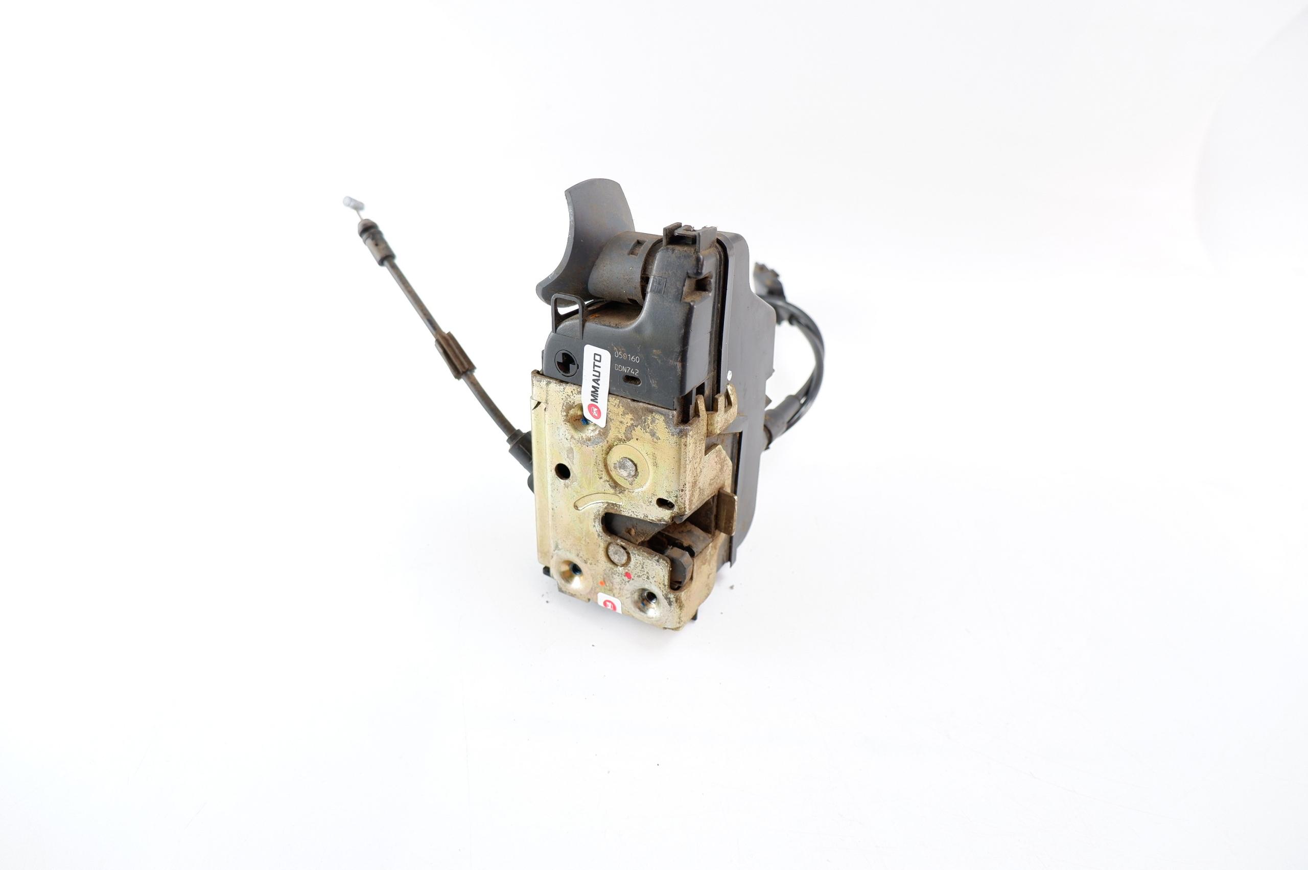 050160 - Замок двери левый передний 4 PIN NISSAN PRIMERA P12