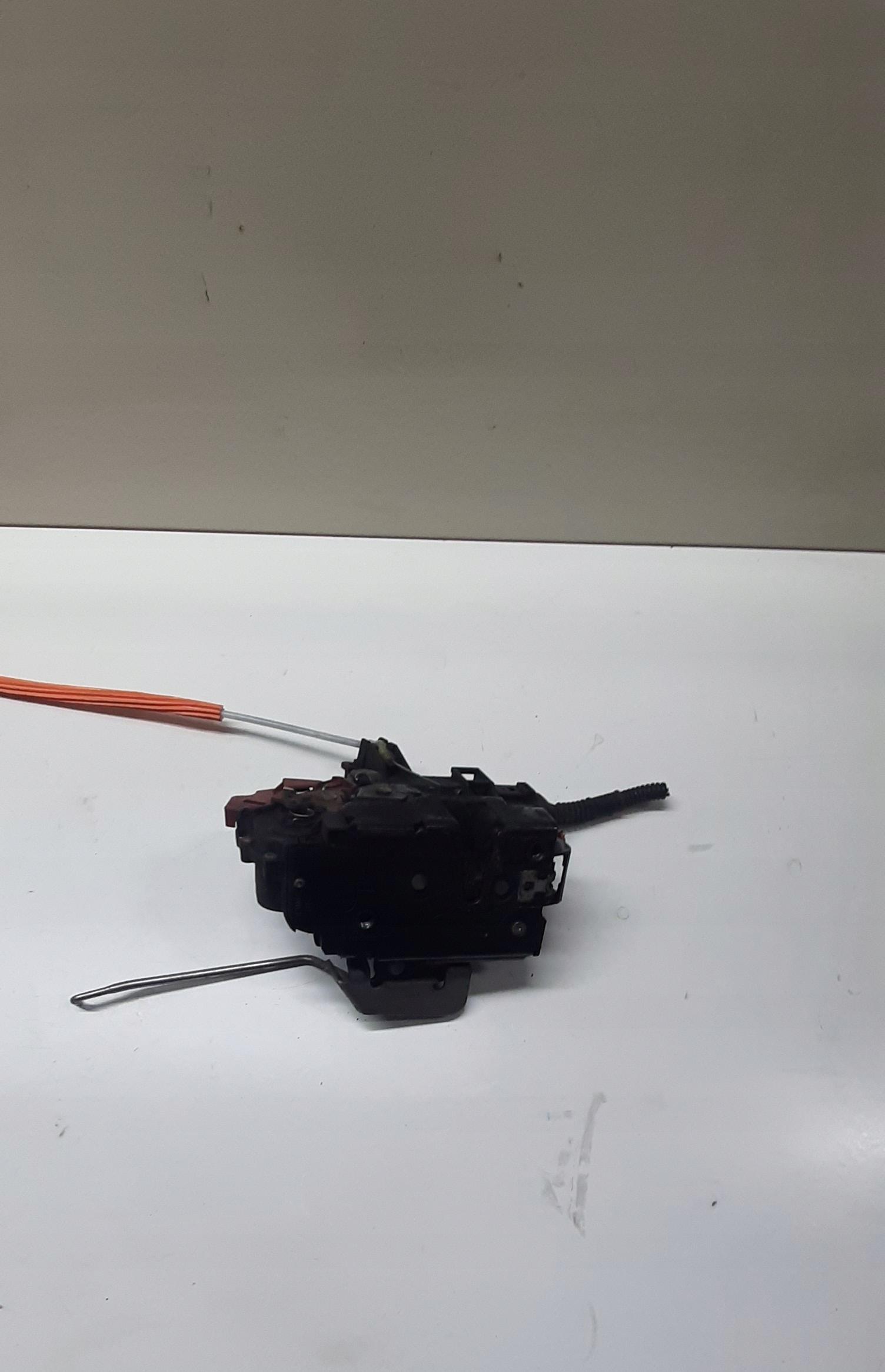 Замок дверей лівий передній AUDI A3 / 8P EUR 9 PIN