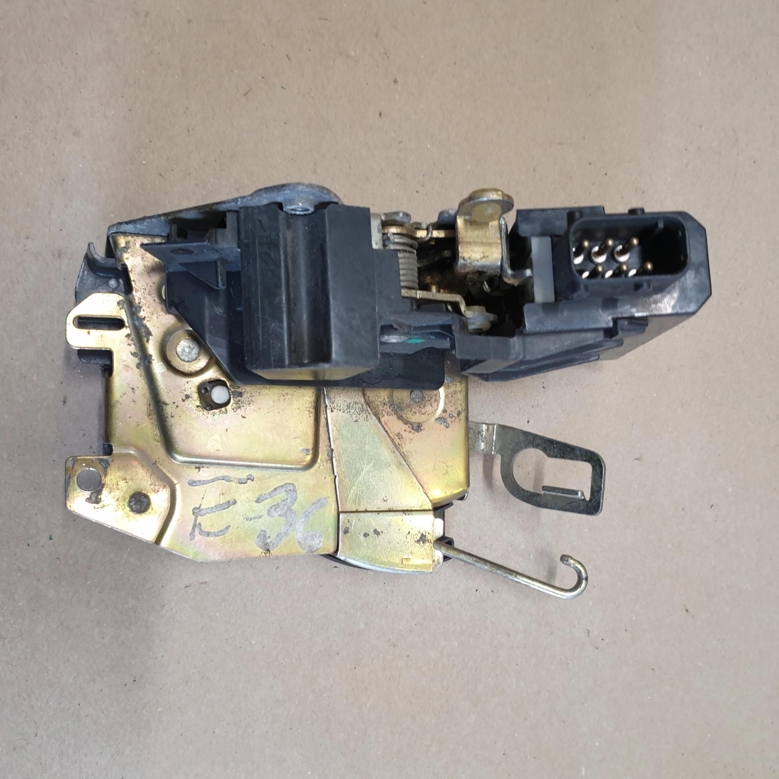 8122417 - Замок двери передний левый BMW 3 E36 6 PIN OE EU