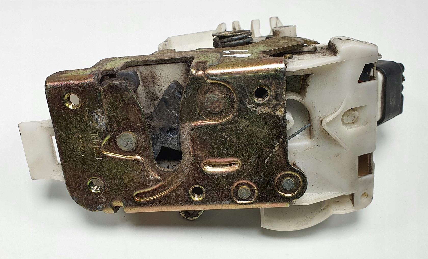 XS41-A21813-DE - ЗАМОК ПЕРЕДНЬОЇ ЛІВОЇ ДВЕРІ FORD MONDEO MK3 ЄВРОПА