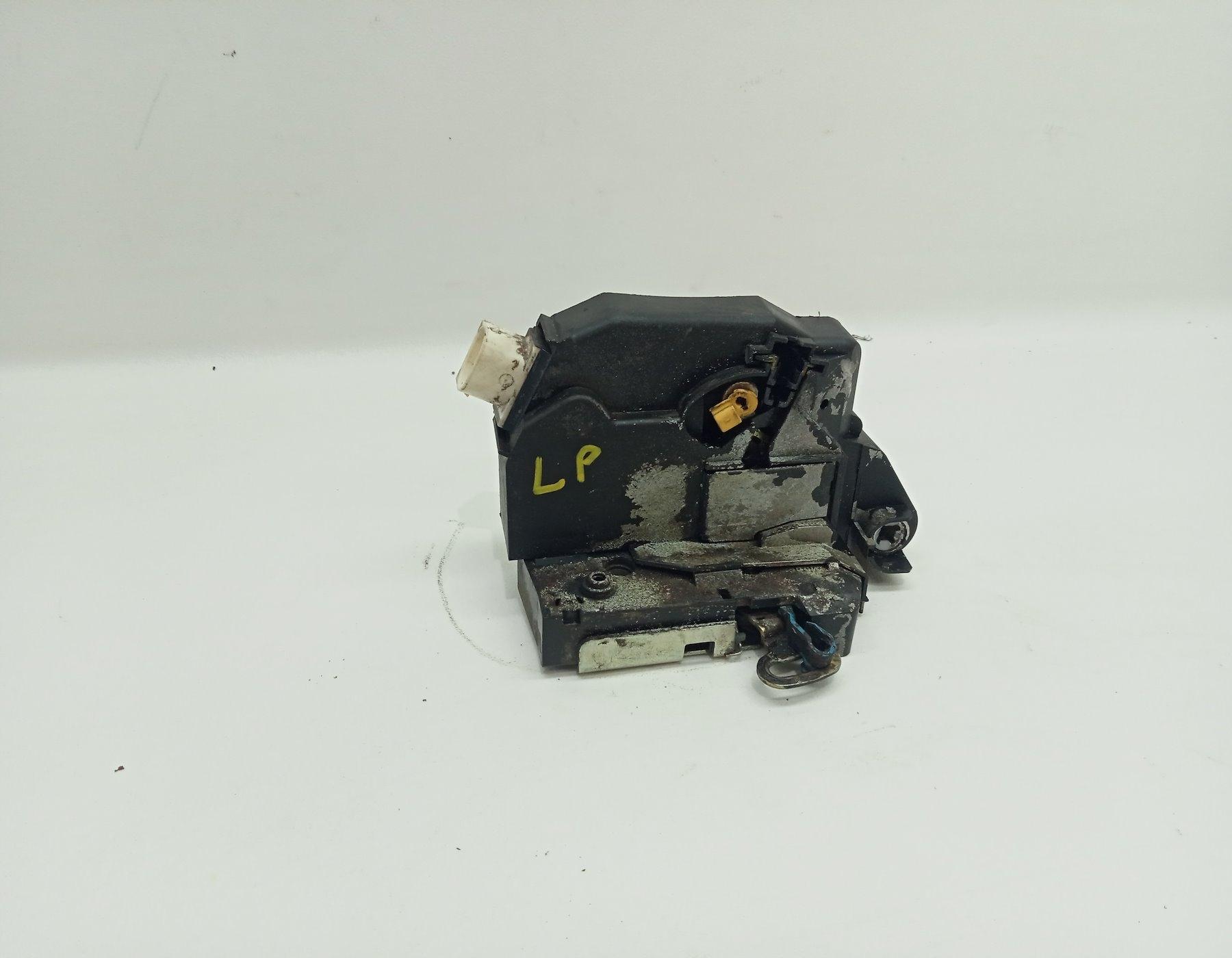 ДВЕРНОЙ ЗАМОК ЛЕВЫЙ ПЕРЕДНИЙ FREELANDER И 8 PIN