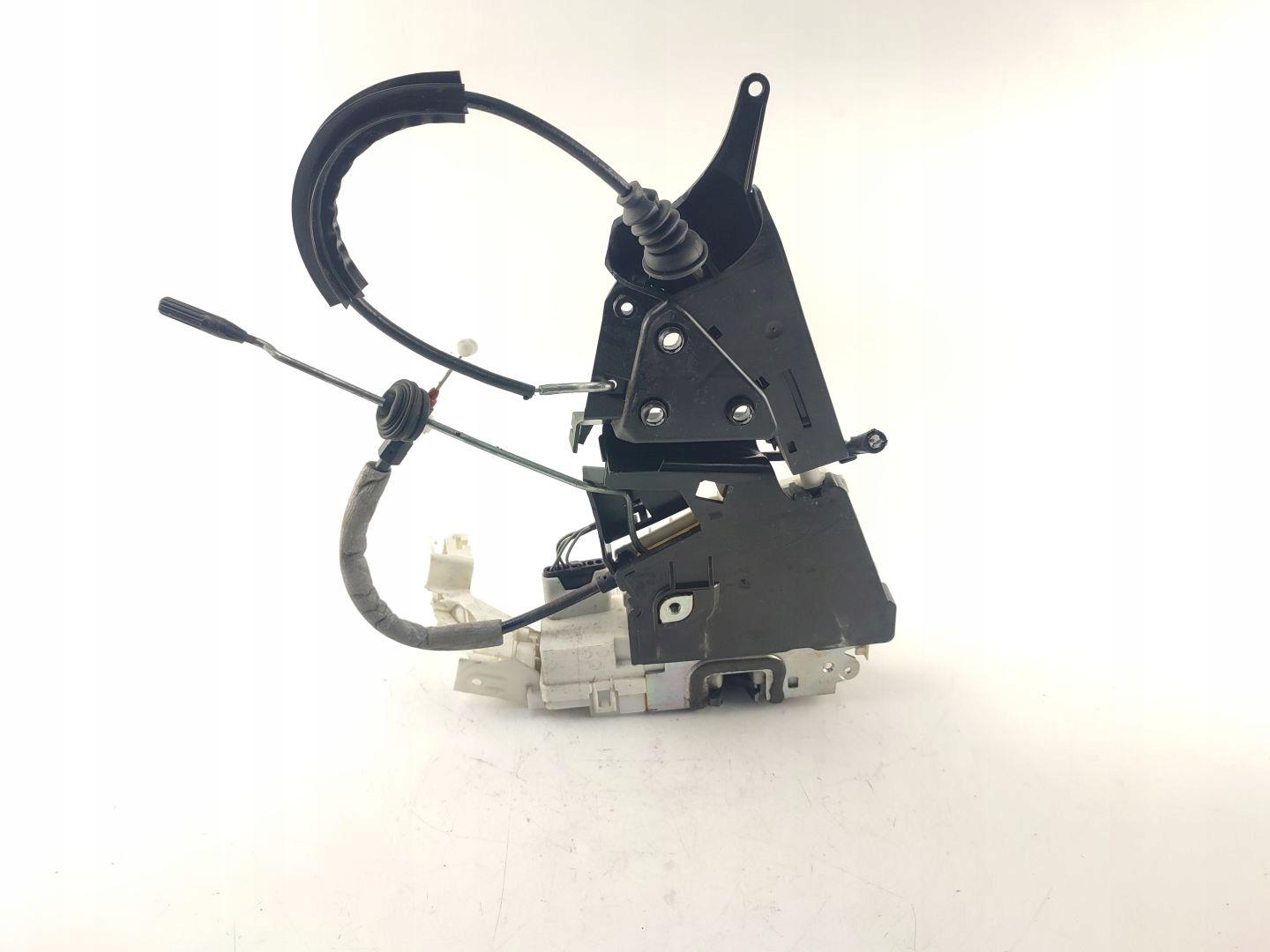 Замок двери левый передний MERCEDES A W169 Европа