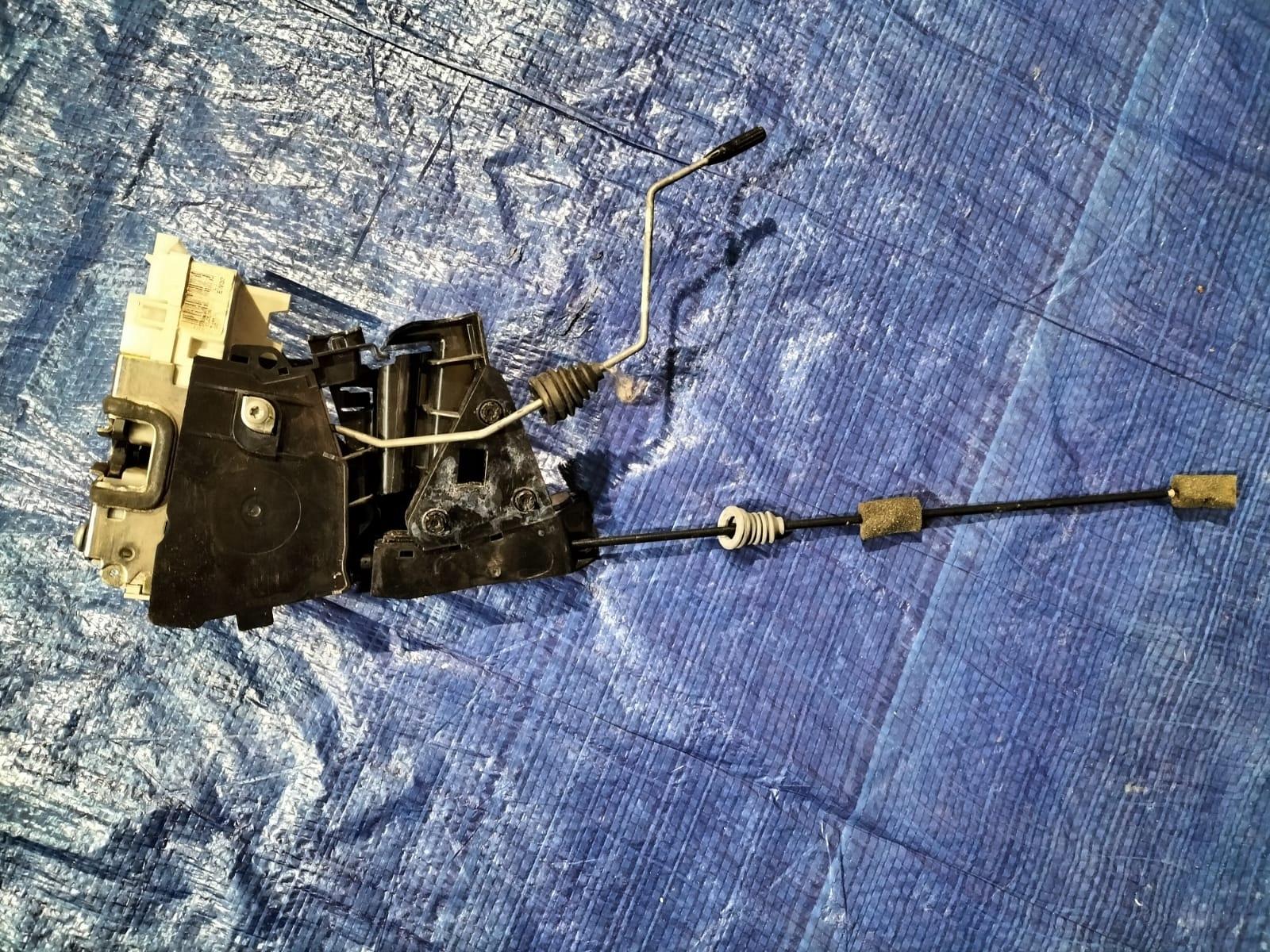 A1697202735 W169 - Замок двері лівий передній MERCEDES ML W164 W251 W245