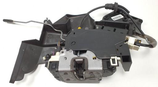 A2047200335 - Замок двері лівий передній MERCEDES W204 Європа