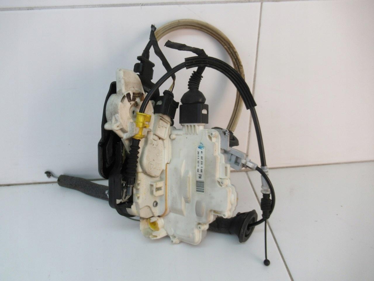 Замок двери левый передний передний AUDI A8 D4 4h0 11r