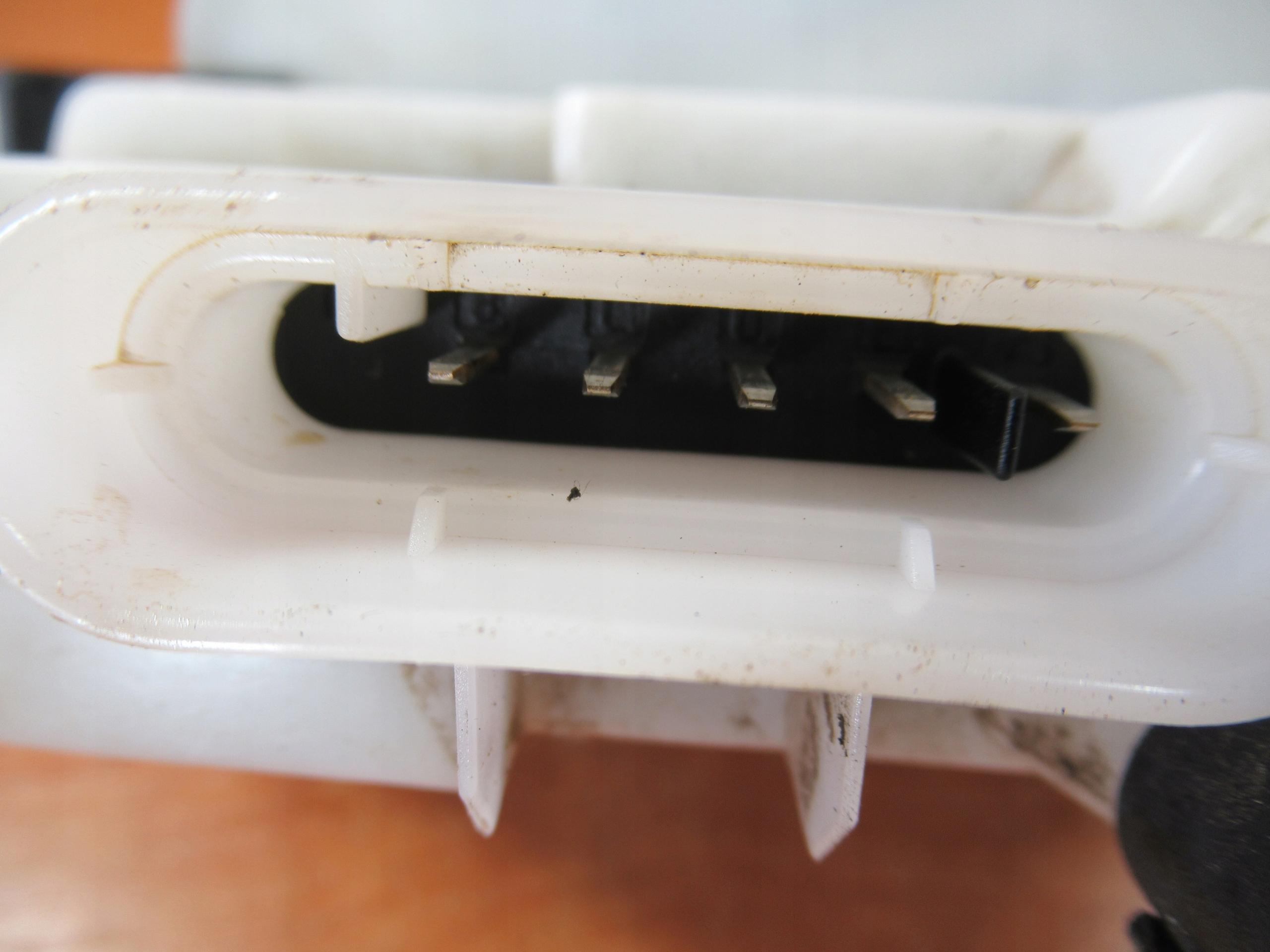 02-08 - Замок двері лівий передній передній CITROEN C3 і 5PIN