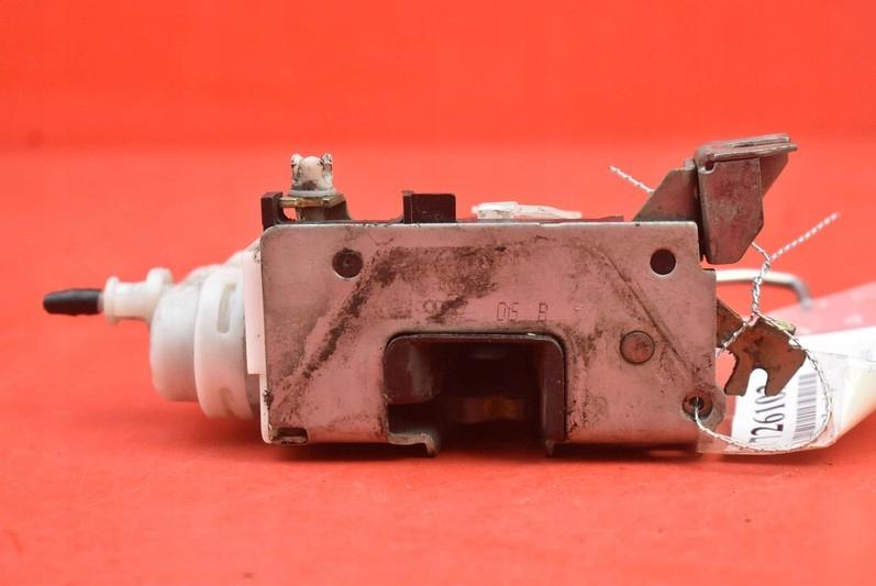 Замок двері лівий передній передній EU AUDI A3 8L 99R