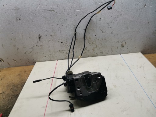 Замок двері лівий передній передній MERCEDES W211 E Class LIFT 2117200335