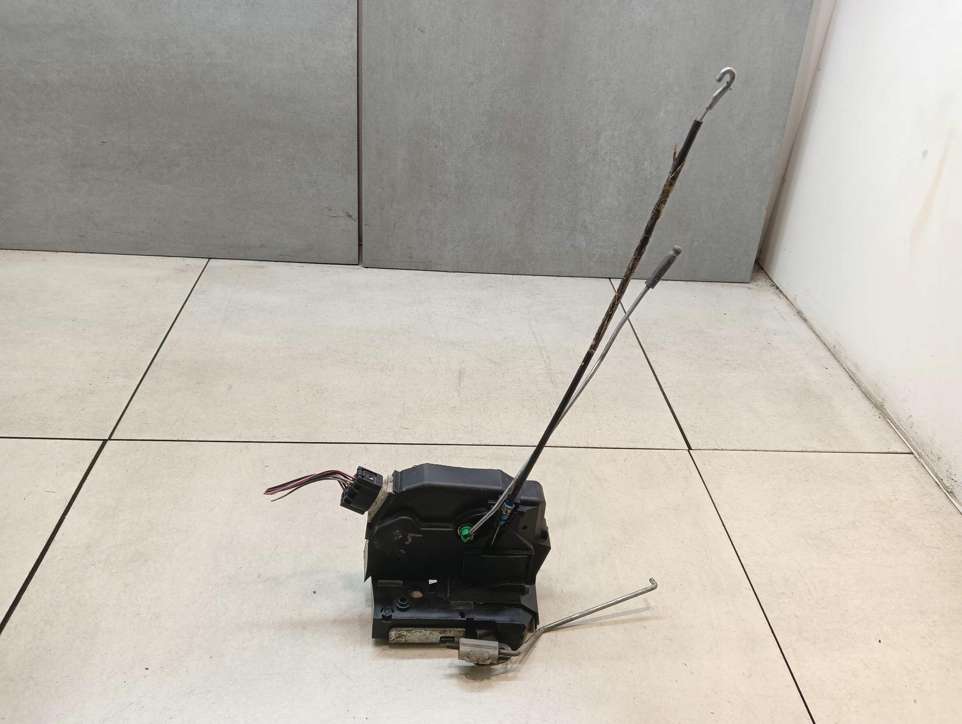 ЗАМОК ДВЕРИ ЛЕВЫЙ ПЕРЕДНИЙ ROVER 75 1.8