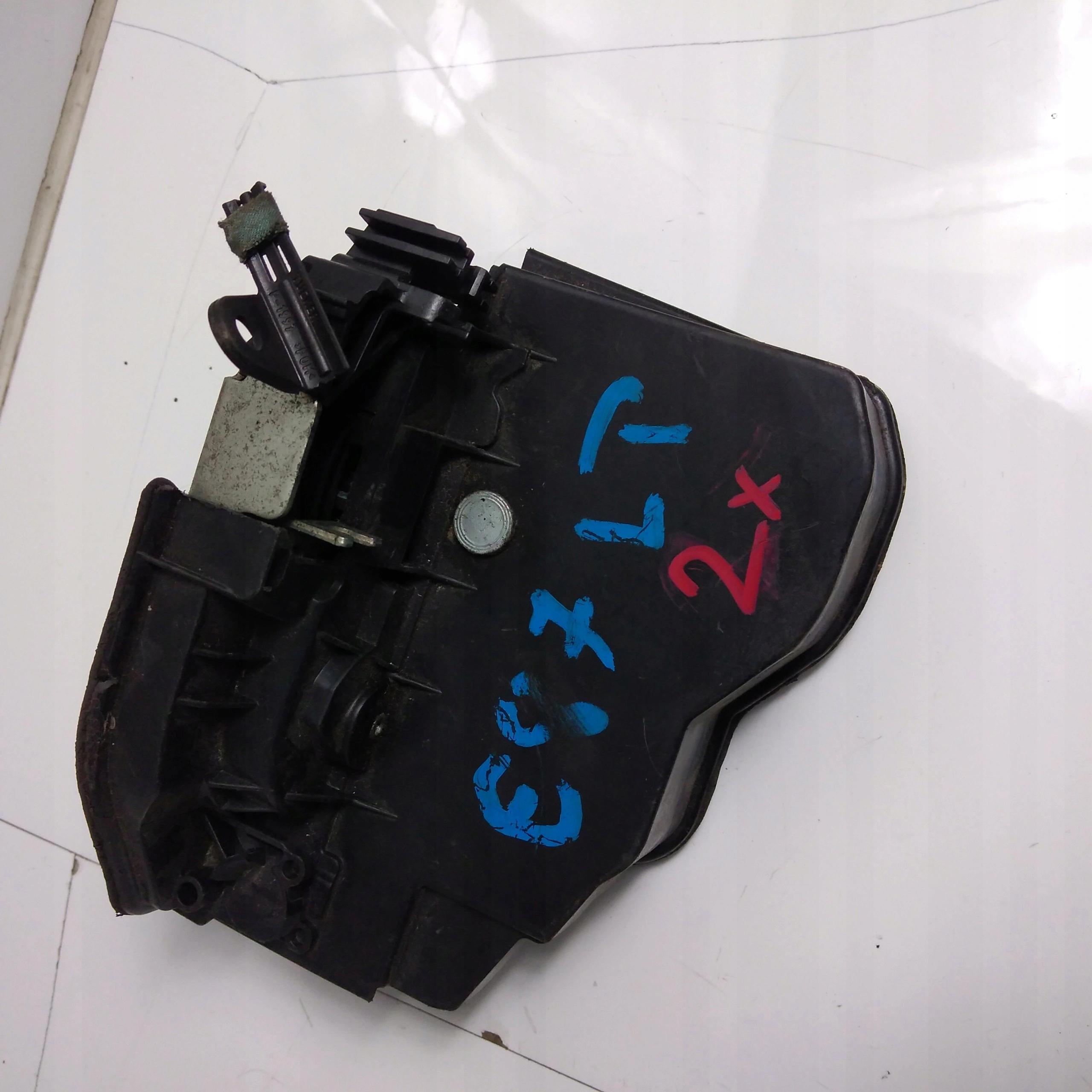 Замок двери зд левый BMW X5 E53 8402539