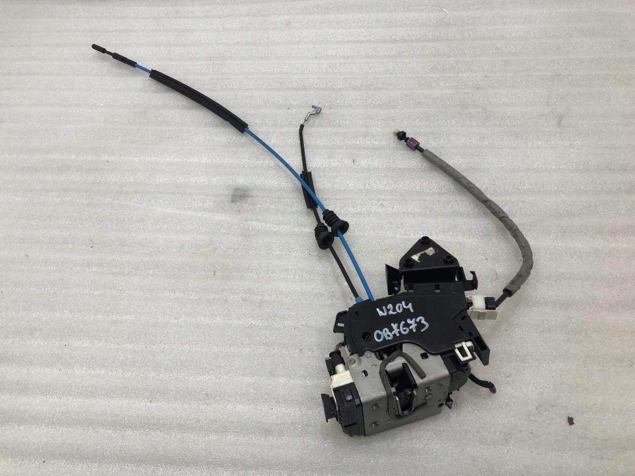 A2047301335 - Замок дверей лівий задній MERCEDES C-Class W204 EU 07-