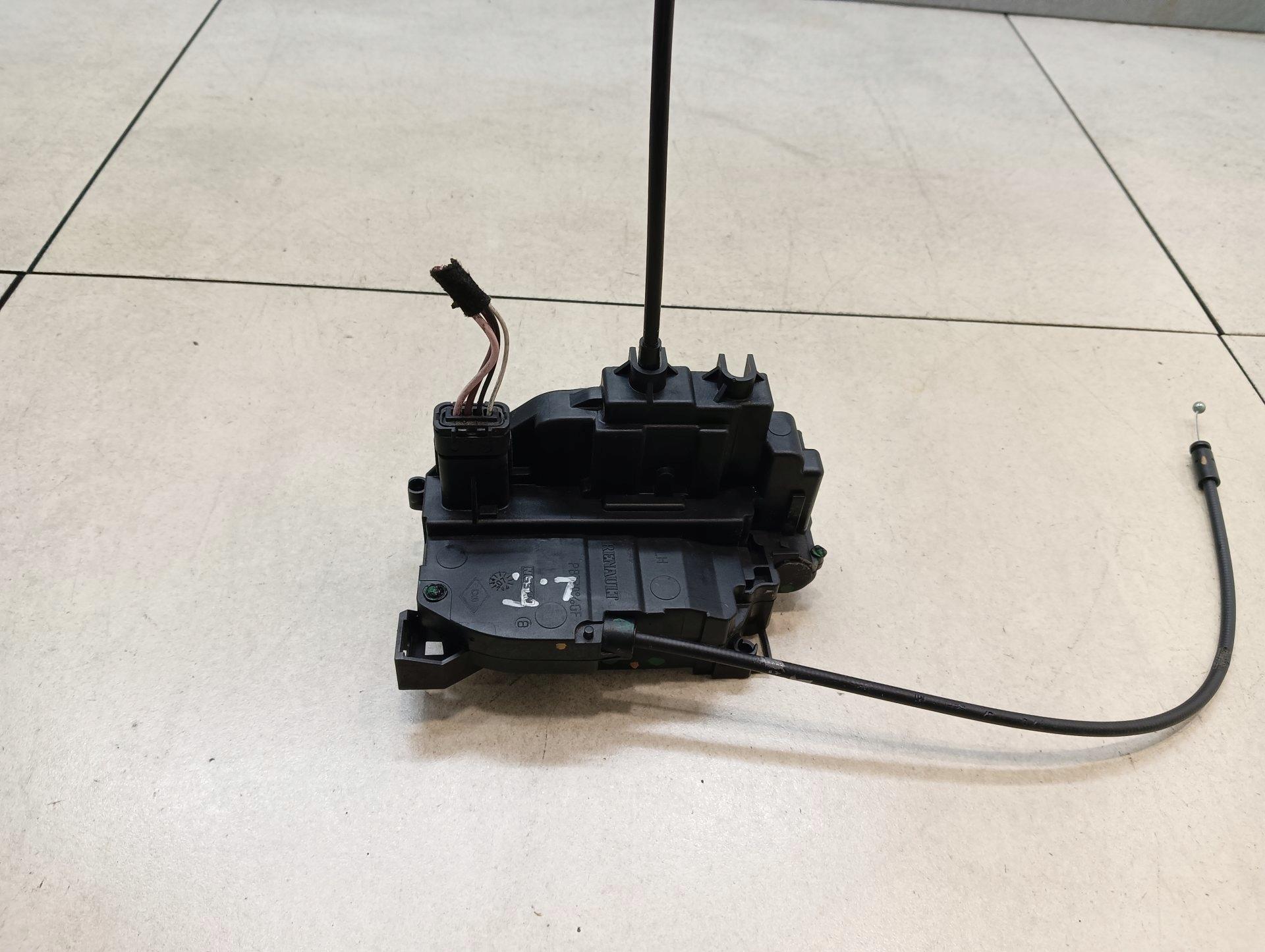 ЗАМОК ДВЕРИ ЛЕВЫЙ ЗАДНИЙ RENAULT CLIO III 1.2 300128F