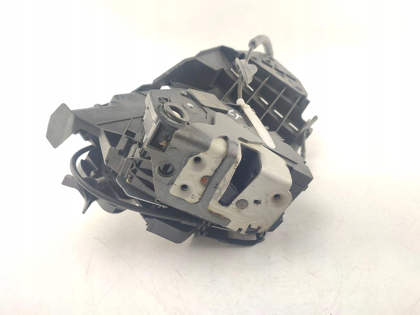 Замок двери левый задний VOLVO V60 и S60 II 30784316