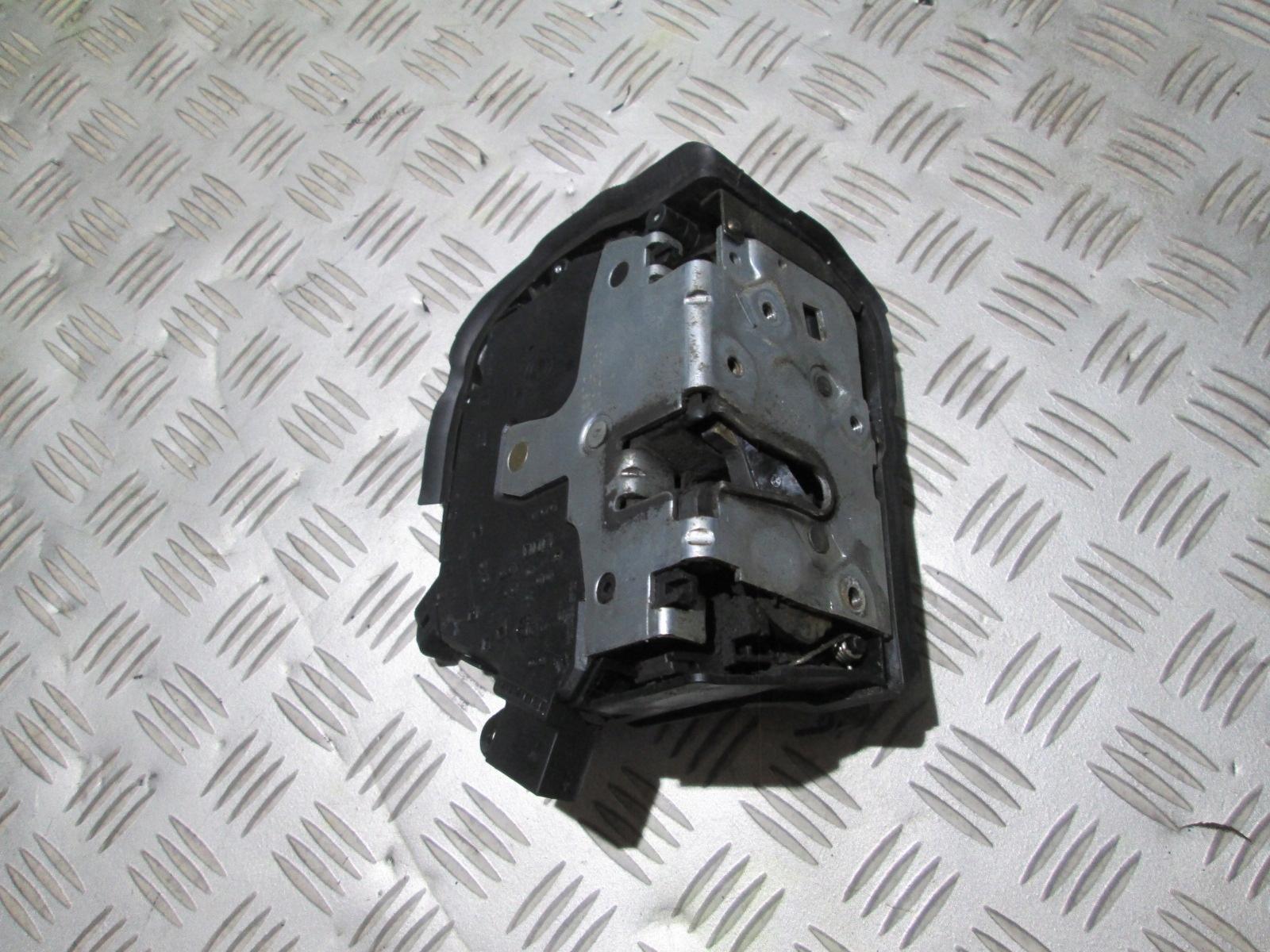 Замок двери П BMW E46 купе 7011250 7 контактов