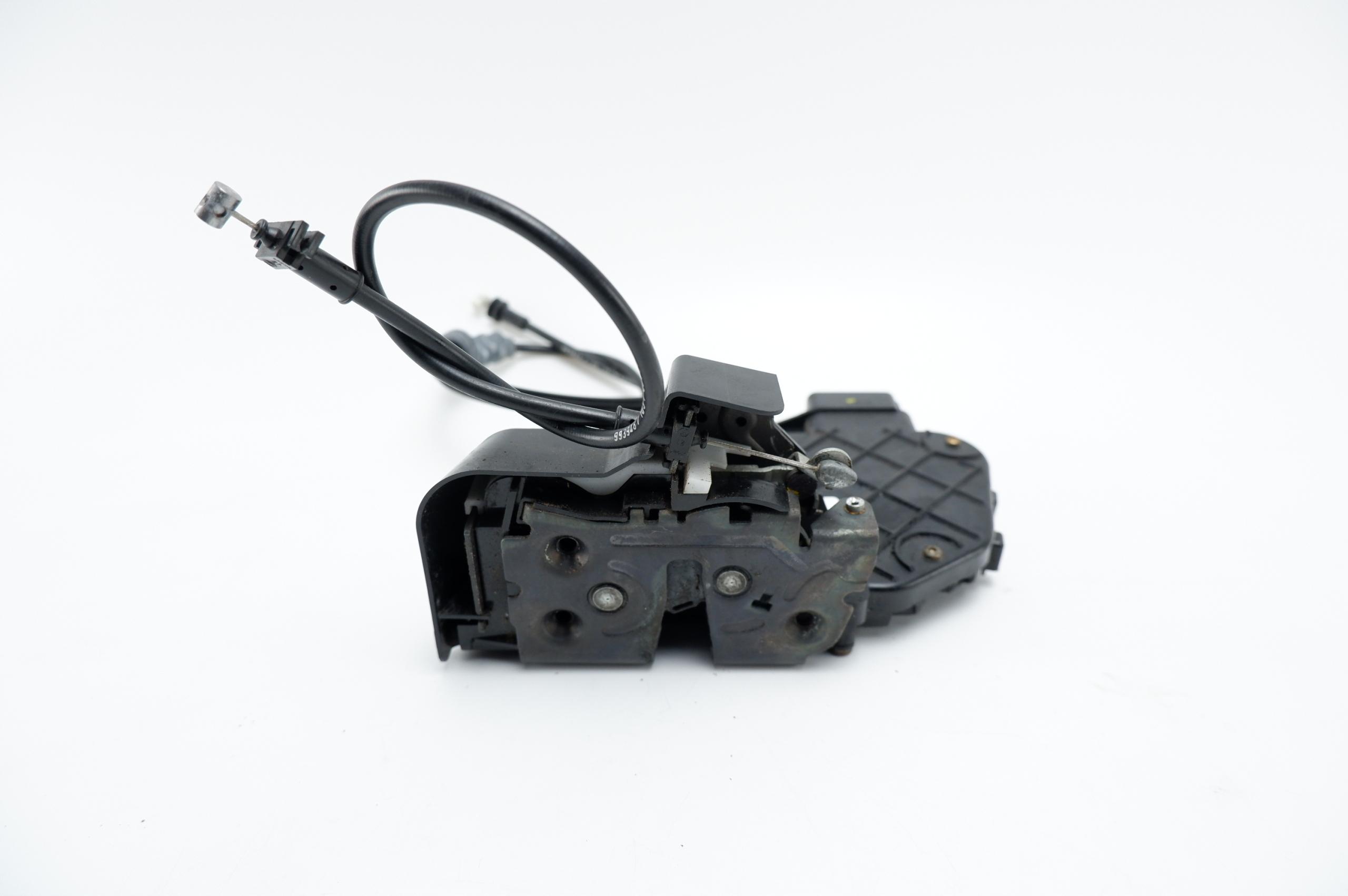 Замок двери правый передний 10 PIN VOLVO V50 240015103