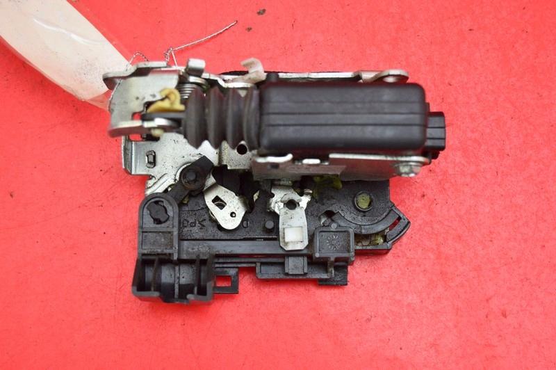 ЗАМОК ДВЕРІ ПРАВИЙ ПЕРЕДНІЙ EU DACIA DUSTER 1 І 10R