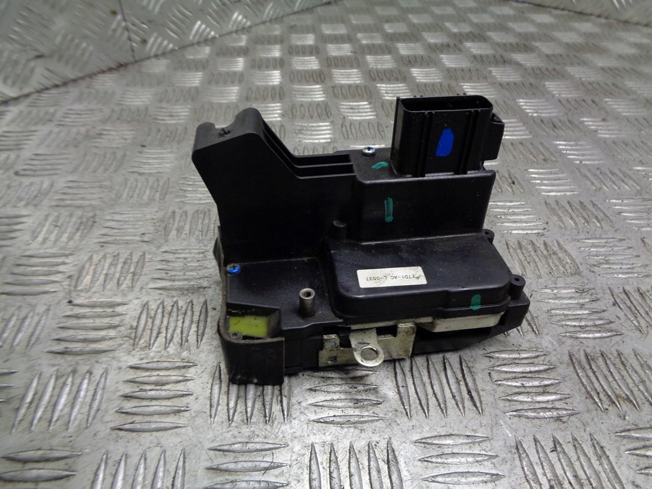 256525669 - ЗАМОК ПЕРЕДНЬОЇ ПРАВОЇ ДВЕРІ FORD FIESTA MK6 4PIN