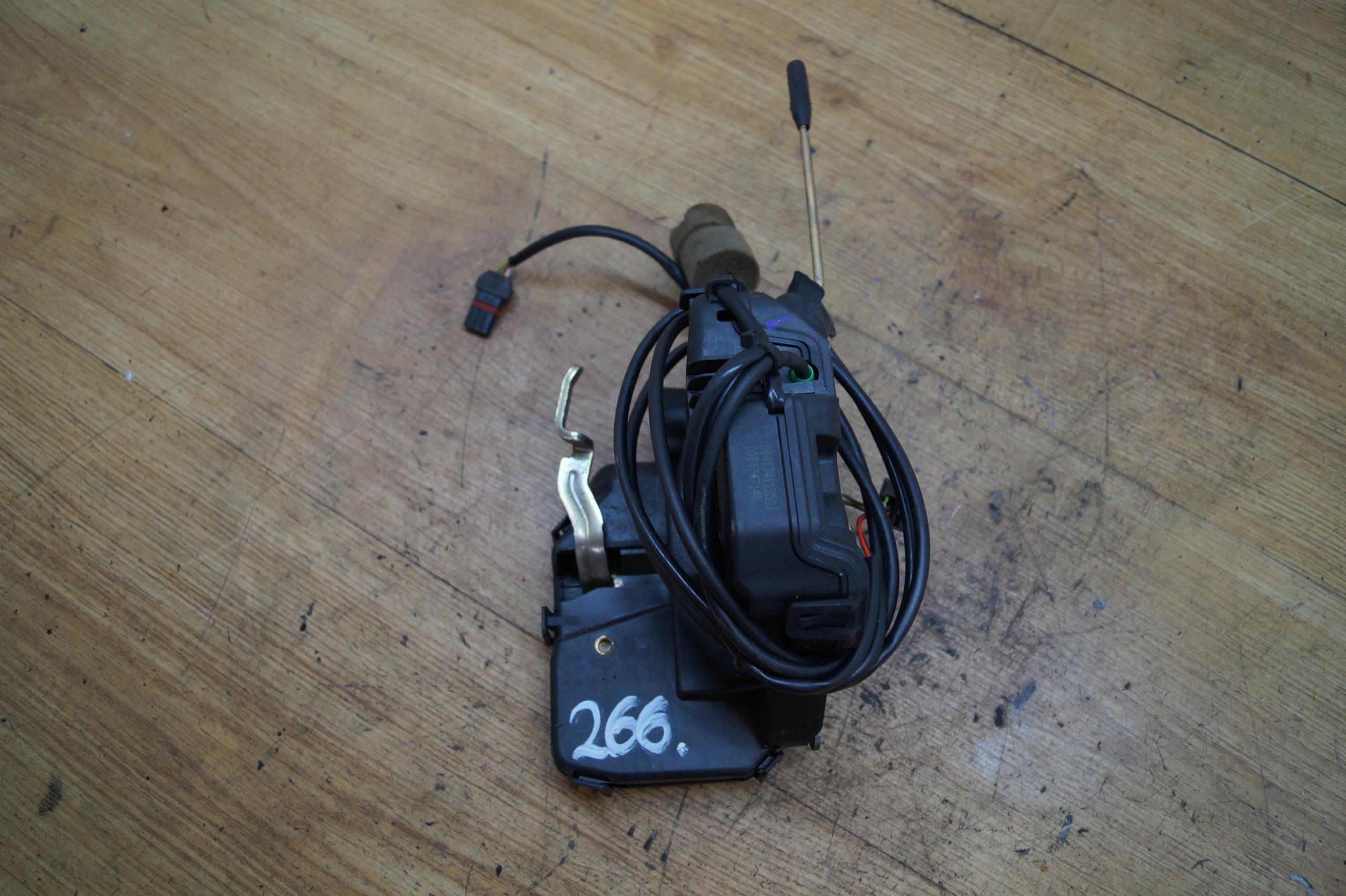 Замок передней правой двери MERCEDES CLK W209