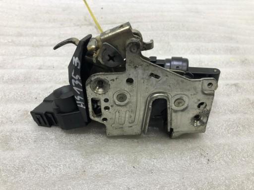 Замок двері правий передній MERCEDES W202 2027201035