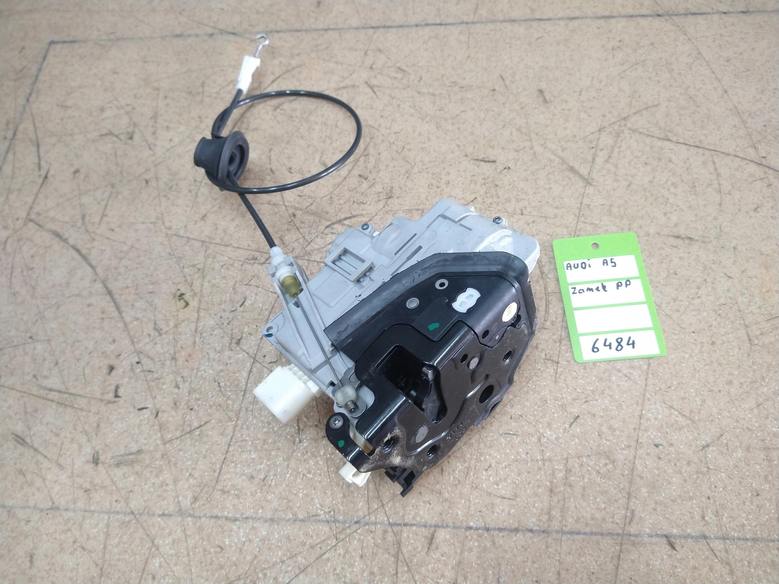 8J1837016A - Замок двери правый передний передний AUDI A5 8T A4 B8