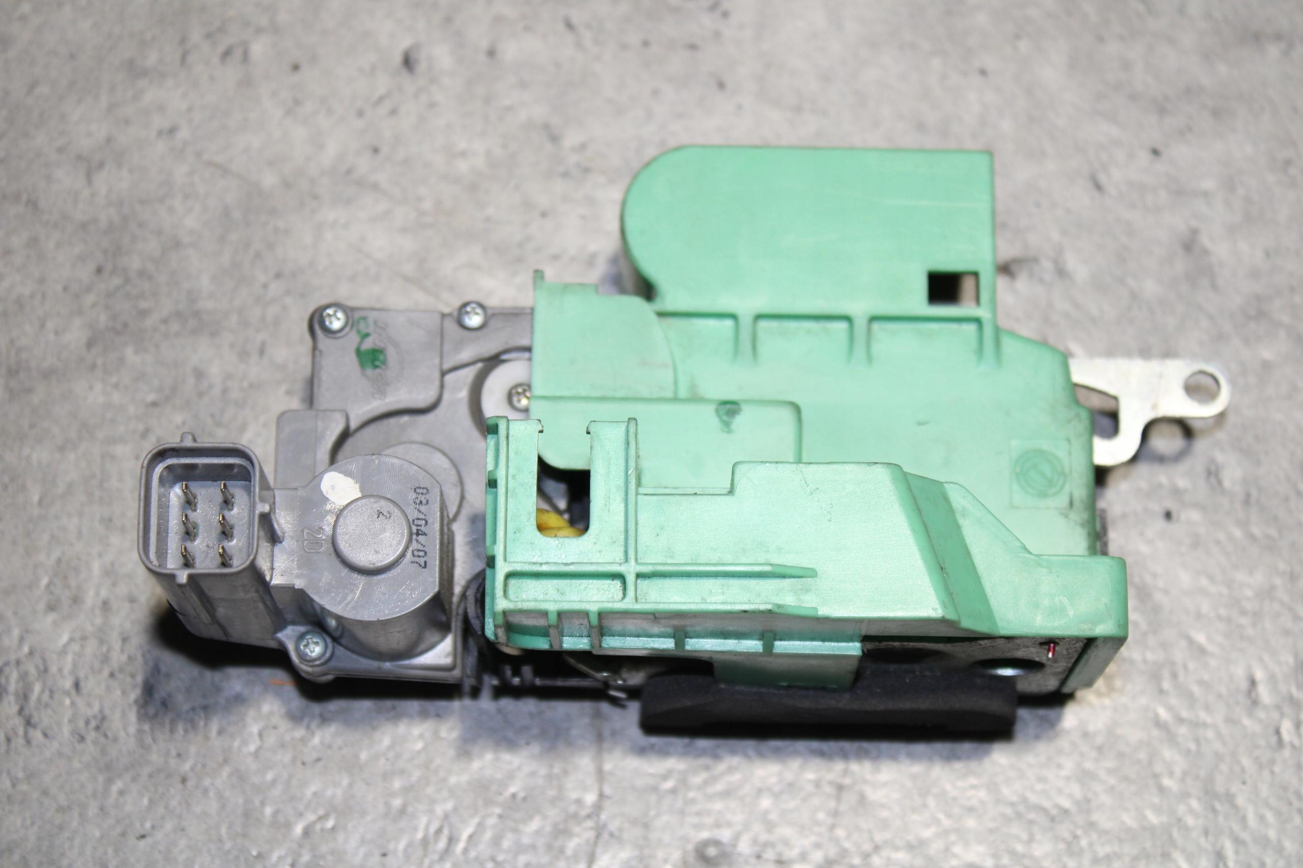 ЗАМОК ПЕРЕДНЕЙ ПРАВОЙ ДВЕРИ FIAT LINEA