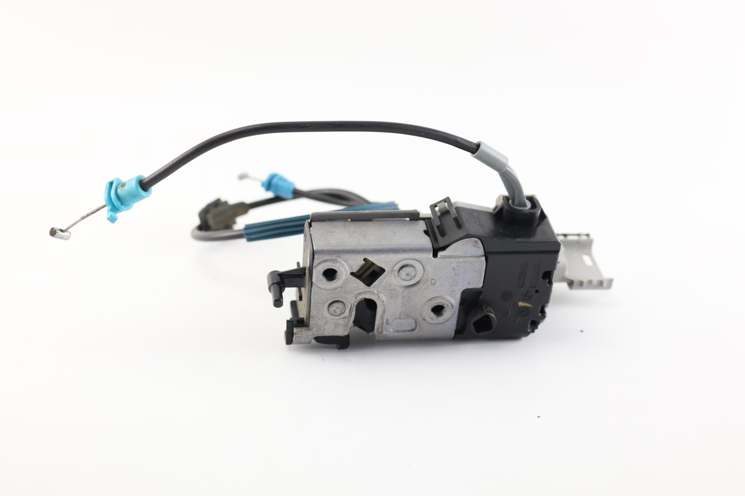 Замок двери правый задний 6pin CITROEN C4 и 9686733780