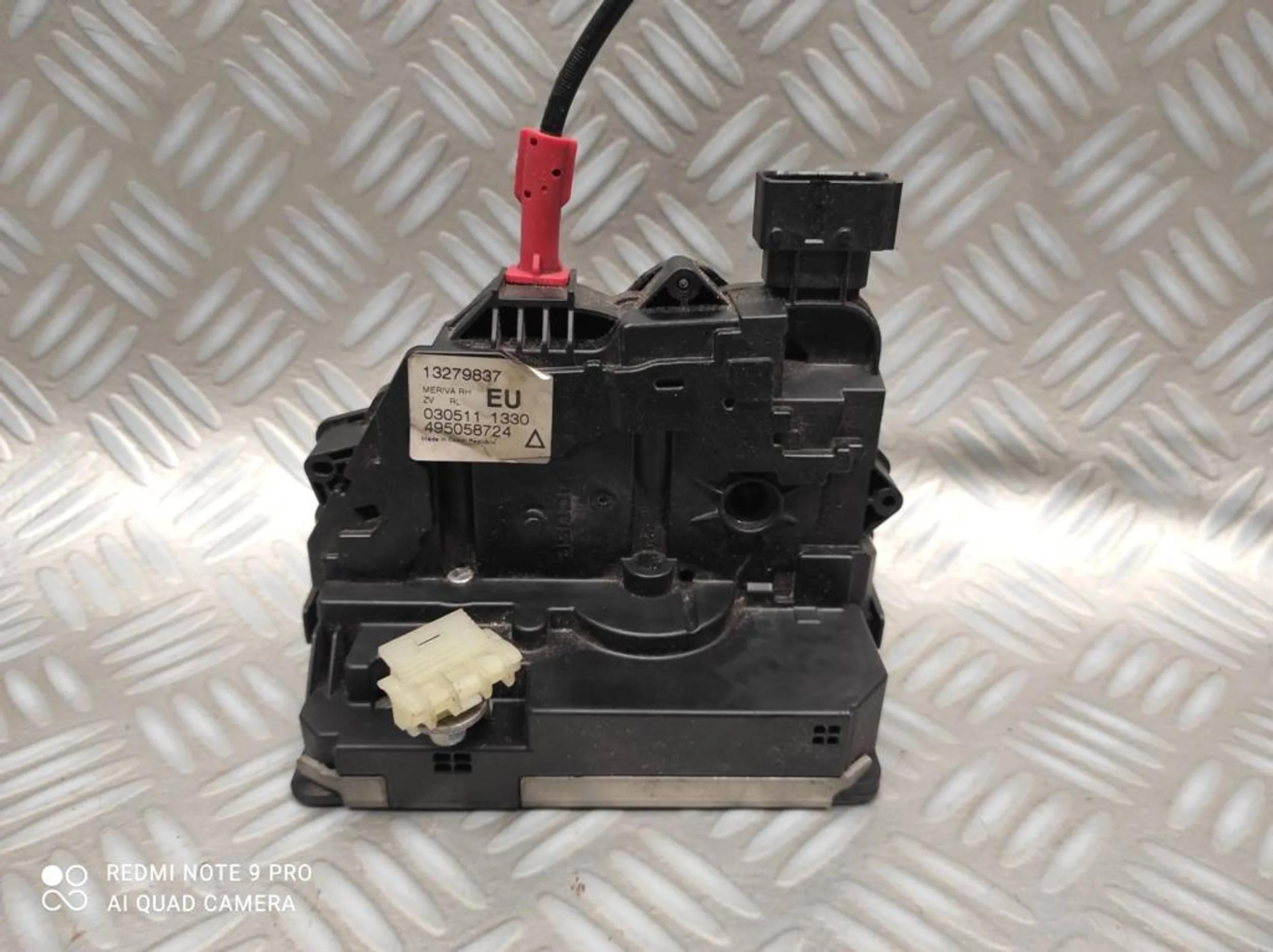 13279837 - ЗАМОК ДВЕРИ ПРАВЫЙ ЗАДНИЙ 9 КОНТАКТОВ OPEL MERIVA II B