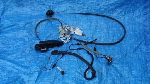 8200766888 - ЗАМОК ДВЕРЕЙ ПРАВИЙ ЗАДНІЙ RENAULT MASTER 3 906123257R