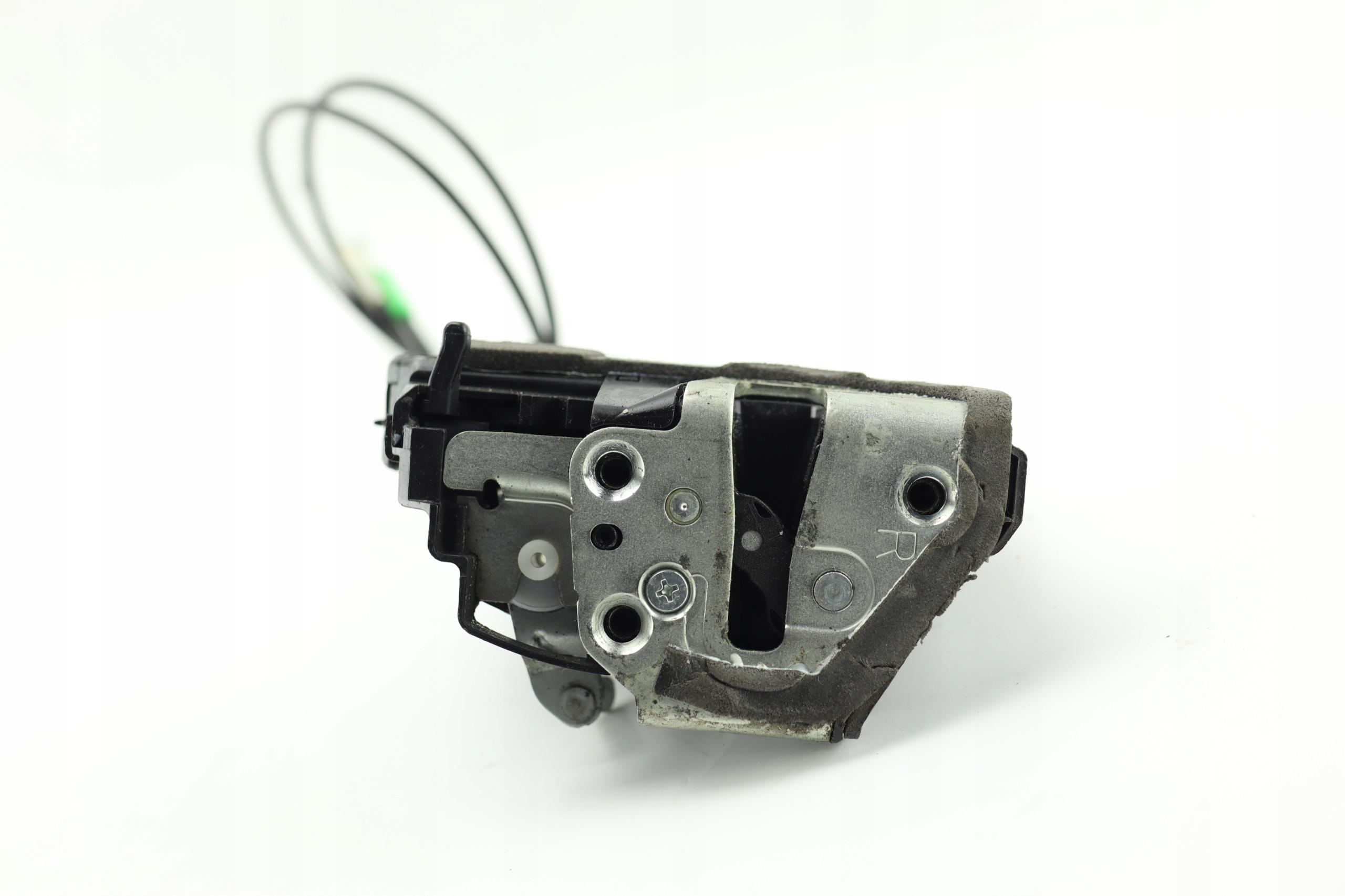 ЗАМОК ДВЕРИ ПРАВЫЙ ЗАДНИЙ TOYOTA VERSO 09-13 4 PIN EU