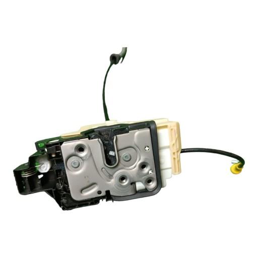 Замок двери Volvo OE 32131411