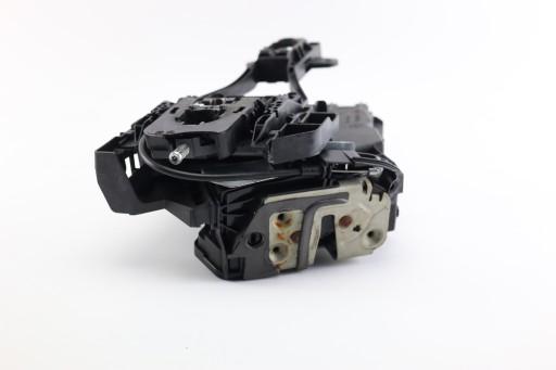 Замок двері правий задній VOLVO S60 II 8 PIN 31301746
