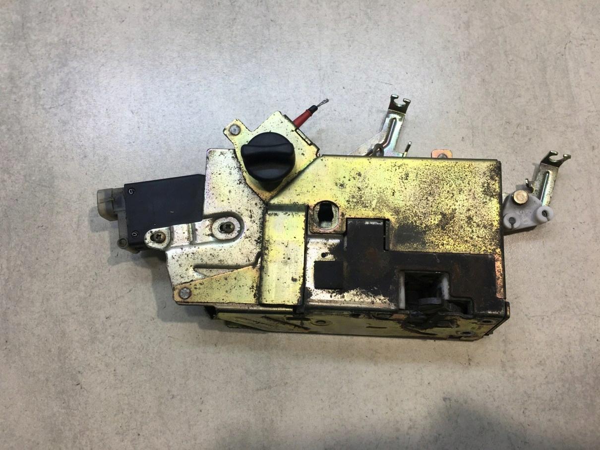 ЗАМОК РОЗСУВНИХ ДВЕРЕЙ ЛІВИЙ ТРАНЗИТ VI 00-06