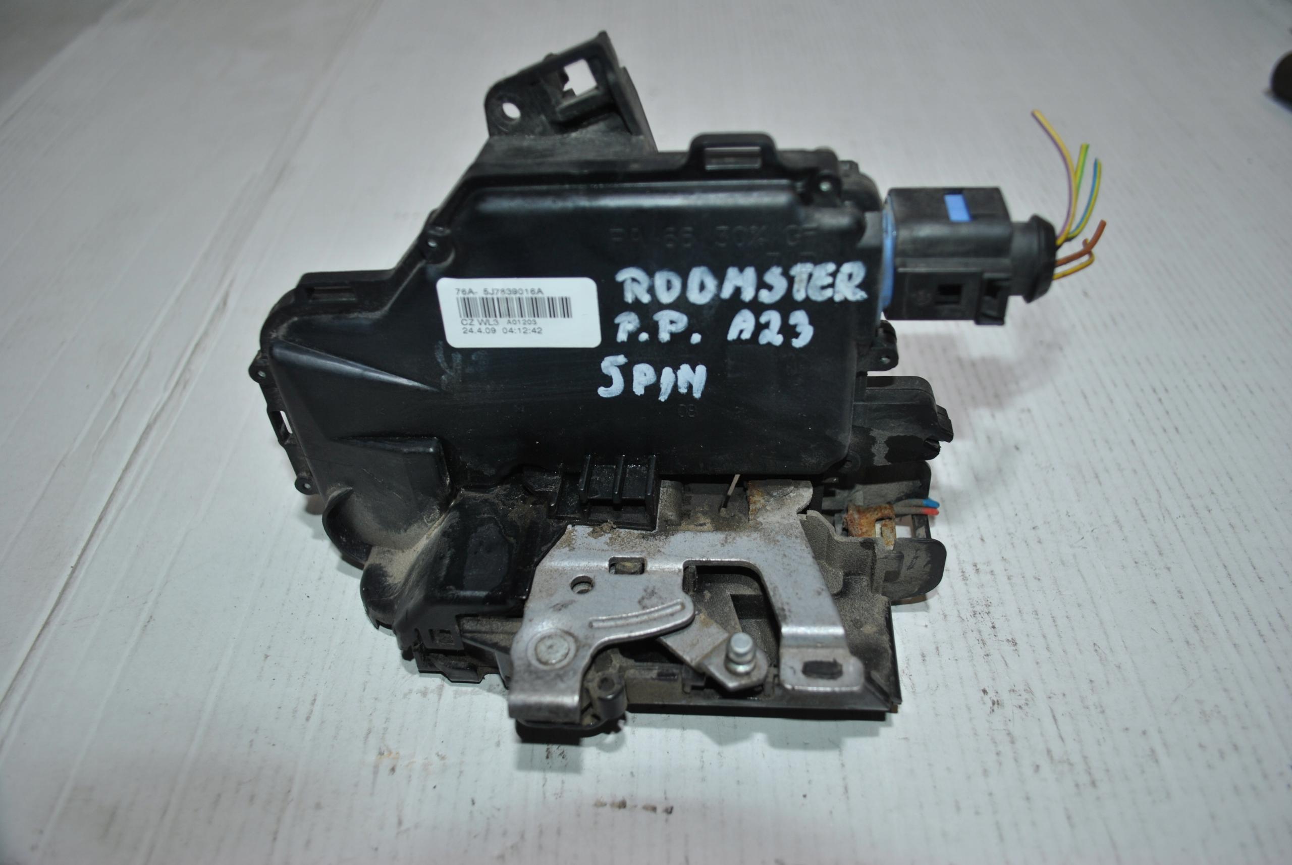 5J7839016A - ЗАМОК ДВЕРЕЙ SKODA ROOMSTER ЗАДНІЙ ПРАВИЙ 5 PIN
