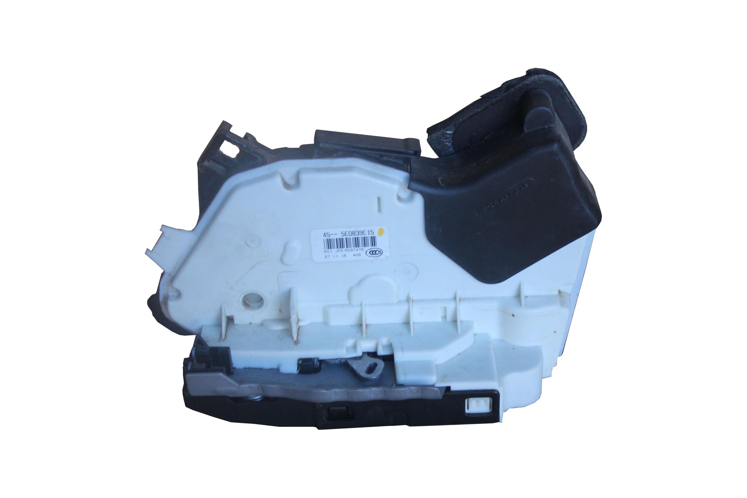 Замок двери задний левый VW PASSAT B8 5E0839015