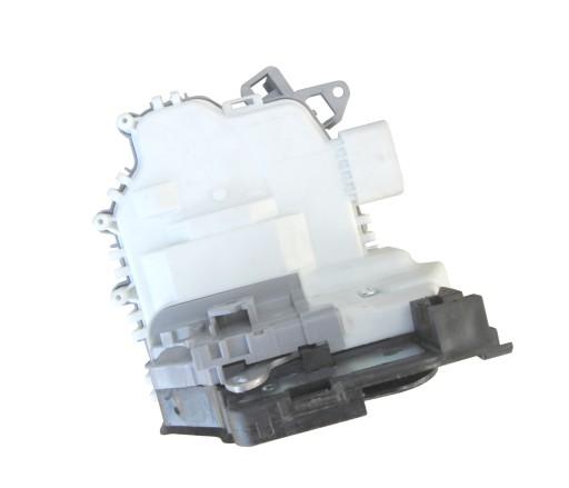 Замок дверей задній правий AUDI A4 B8 AVANT 8K0839016C