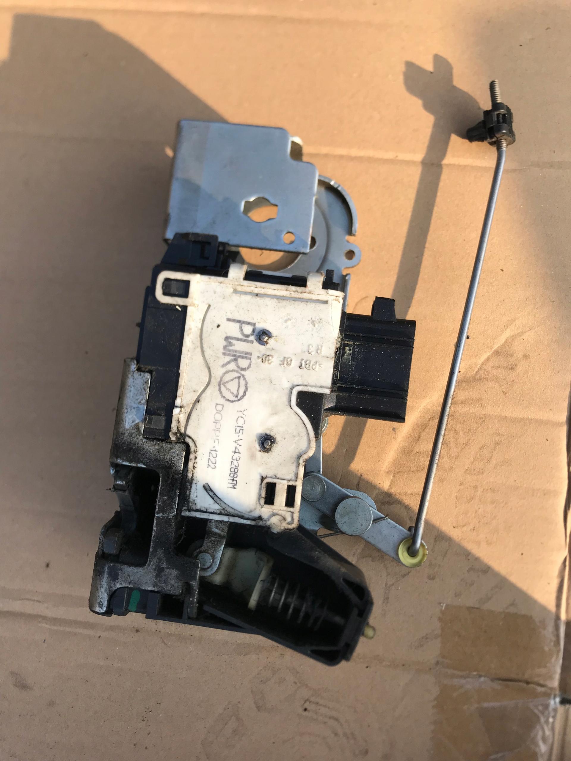 ЗАМОК ДЛЯ FORD TRANSIT MK7 2006-14 ДВЕРІ VC15-V43288FM