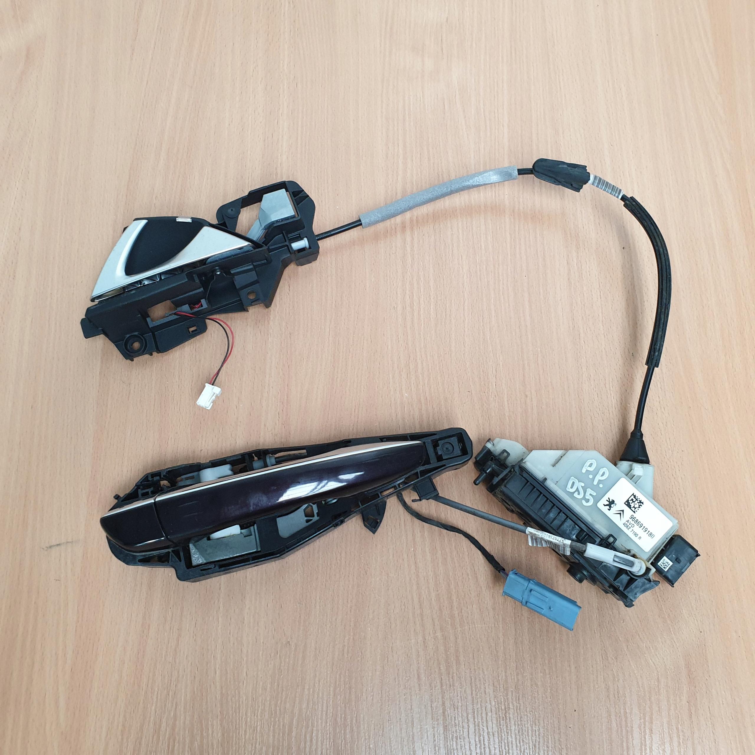 9686919180 9806071680 - ЗАМОК РУЧКА ДВЕРИ ПРАВАЯ ПЕРЕДНЯЯ CITROEN DS5 LIFT