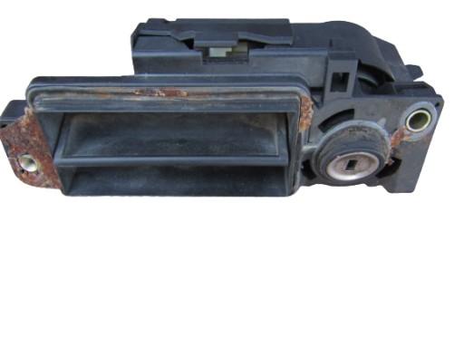 A2037500093 - Замок ручка двери багажника MERC W203 2037500093